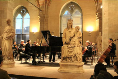 Firenze (Museo Orsanmichele), con l'Orchestra da Camera fiorentina, direttore Francesco Bossone